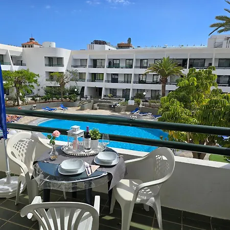 Casa Palmera 4 Only 150 Meters To Beach, Heated Pool, Wifi, Sat-tv, Terrace, Central Location, Washing Machine