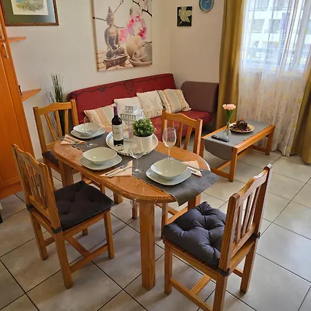 Casa Palmera 4 Only 150 Meters To Beach, Heated Pool, Wifi, Sat-tv, Terrace, Central Location, Washing Machine