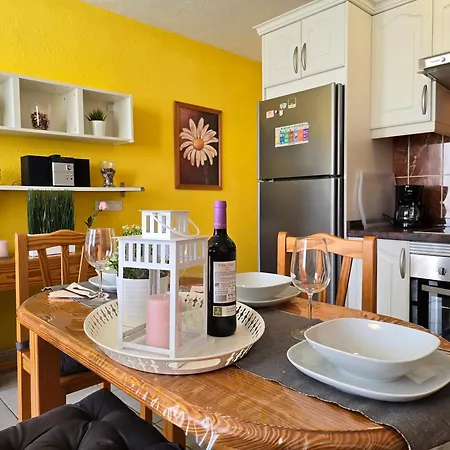 Casa Palmera 4 Only 150 Meters To Beach, Heated Pool, Wifi, Sat-tv, Terrace, Central Location, Washing Machine