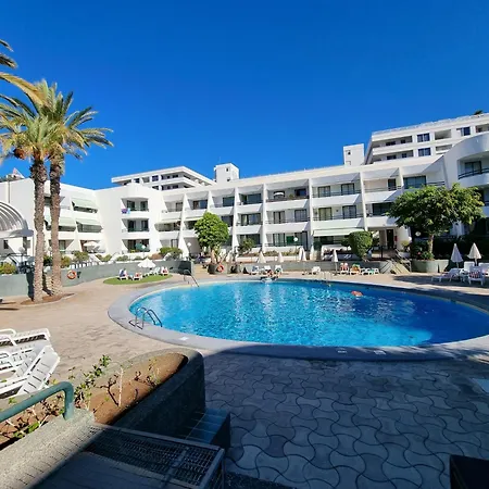 Casa Palmera 4 Only 150 Meters To Beach, Heated Pool, Wifi, Sat-tv, Terrace, Central Location, Washing Machine