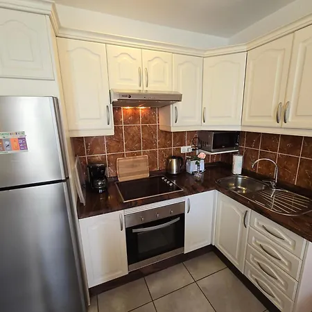 아파트 Casa Palmera 4 Only 150 Meters To Beach, Heated Pool, Wifi, Sat-tv, Terrace, Central Location, Washing Machine 플라야데라스아메리카스