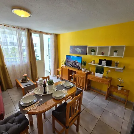 아파트 Casa Palmera 4 Only 150 Meters To Beach, Heated Pool, Wifi, Sat-tv, Terrace, Central Location, Washing Machine 플라야데라스아메리카스