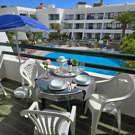 아파트 Casa Palmera 4 Only 150 Meters To Beach, Heated Pool, Wifi, Sat-tv, Terrace, Central Location, Washing Machine