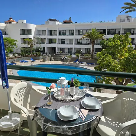 Casa Palmera 4 Only 150 Meters To Beach, Heated Pool, Wifi, Sat-tv, Terrace, Central Location, Washing Machine * Playa de las Américas